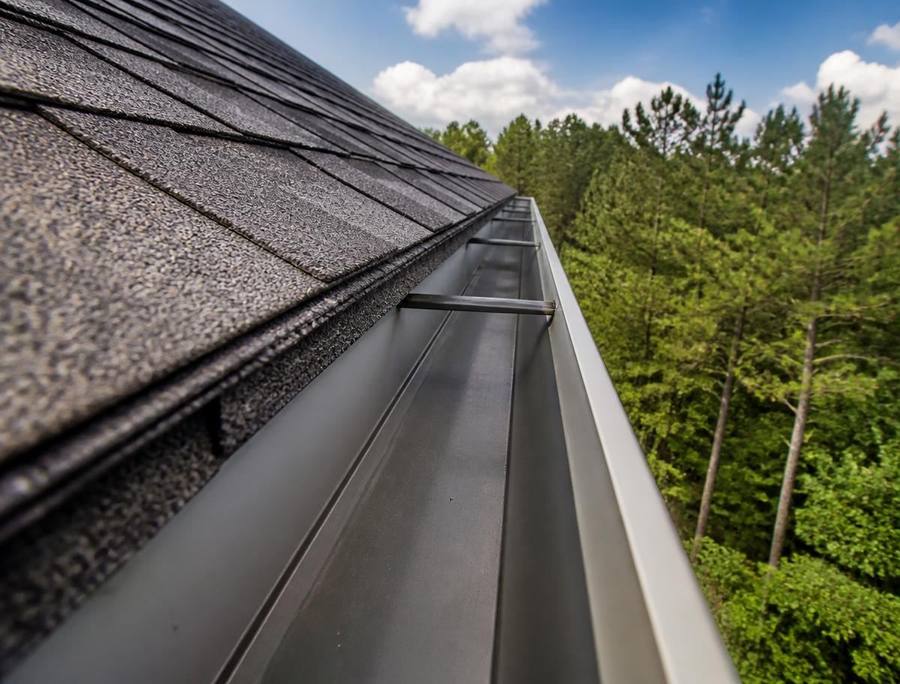 Roof & Gutter Cleaning